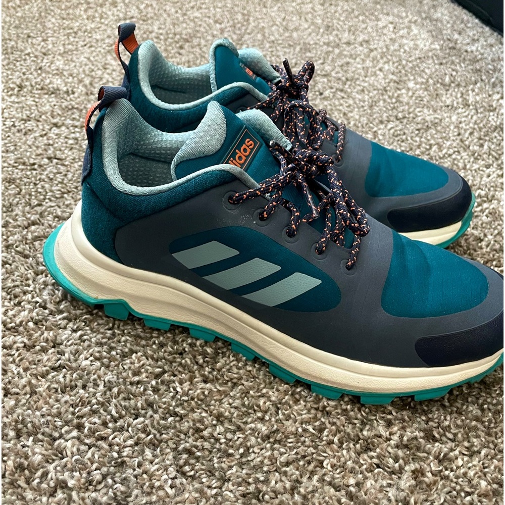 ADIDAS hiking tennis shoes !